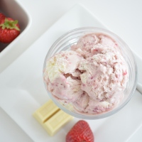 Homemade white chocolate strawberry ice cream sans ice cream maker